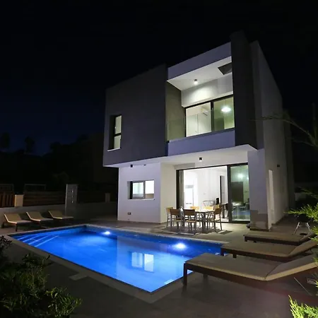 Вилла Oniron Корал-Бэй