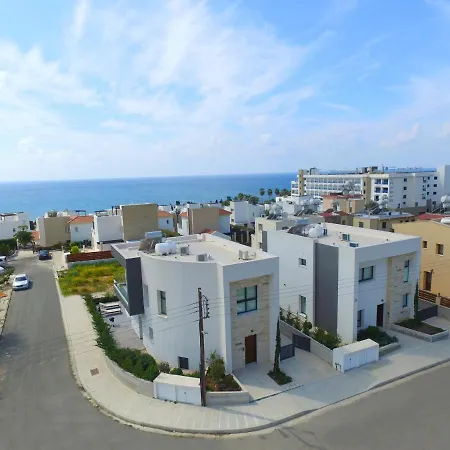 Oniron Villa Coral Bay